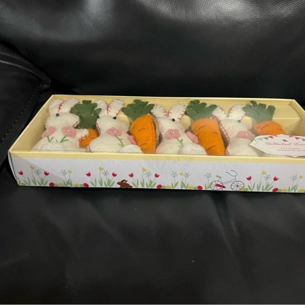 Cottontail Lane Easter Bunny and Carrot Garland - Easter Bunnies Garland